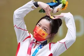超温暖 奥运冠军和演艺明星互动图片
