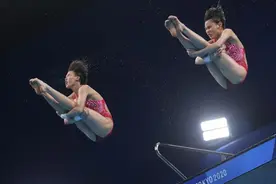 东京奥运会｜跳水——女子双人十米跳台决赛：陈芋汐/张家齐夺冠图片