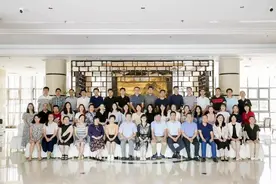 出版人才如何培养？出版新业态发展如何？60余名专家齐聚杭州研讨图片