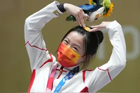 美甲越粉，开枪越狠，东京奥运会上的这届00后可可爱爱图片