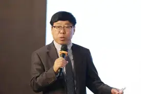译者赵彦春：践行文化自信“最美英韵”《三字经》传播海外图片