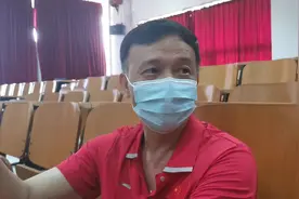 爱徒夺广东首冠，两教练或泪目或手抖图片