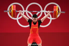 石智勇夺冠后喊话女友：“让你久等了，回家娶你”图片