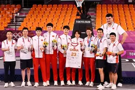 诸暨00后女孩万济圆，助中国女篮时隔29年再登奥运领奖台图片