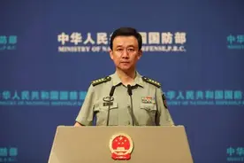 国防部：建立调整军人家庭福利待遇制度，有利于彰显军人职业荣誉尊崇图片