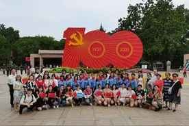 开展浸润式情景党课！龙华人文行走带你探寻革命精神图片