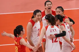 中国女排惨遭三连败！2-3不敌俄罗斯女排，出线命悬一线图片