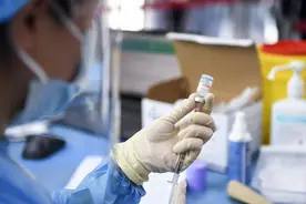 打了疫苗为何仍感染？新冠病毒为何不断变异？专家解释图片