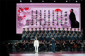 新民环球｜用歌声“结交朋友 打击敌人”俄军“国宝艺术团”为中国而歌图片