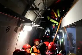云南开展地铁站点淹积水实战演练：消防派出23个搜救组视频封面