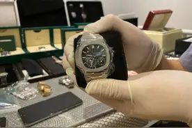 厦门海关查获亿元名表走私案图片