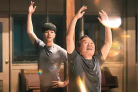 70岁老人学芭蕾舞！儿子强烈反对，“凭什么你快活享受，我来承担压力”图片
