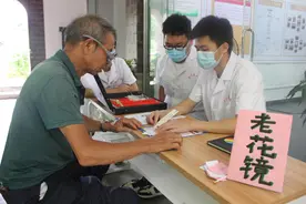 厦门医学院暑期“三下乡”社会实践队伍在行动图片