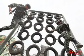 震撼来袭！武警特战力量野外驻训高清大图图片