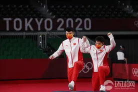东京奥运会羽毛球混合双打：王懿律/黄东萍夺冠图片