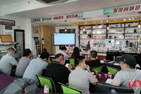 秋天的第一杯奶茶来了！维益食品联合莯霂餐饮举行新品研发交流会图片