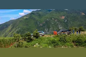 讲好追象护象故事：揭秘“追象团”的日常图片