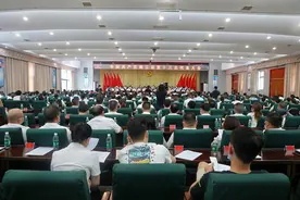 中共桃江县第十三次代表大会闭幕图片