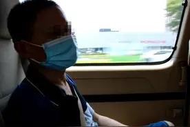 儿子接来佛山第二天离奇失踪，十年后被一眼认出图片