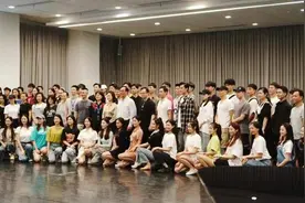 上海歌舞团迎来55位高颜值“外援”，他们如何在两个月内“脱胎换骨”？图片