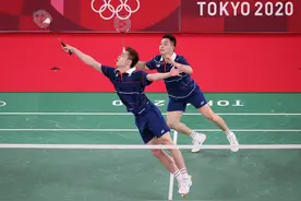 羽毛球——男子双打：马来西亚组合获得季军图片