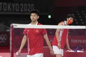 东京奥运会｜羽毛球综合：“双塔”男双摘银“凡尘”、陈雨菲进军决赛图片