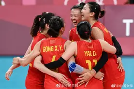 中国女排3比0胜意大利女排图片