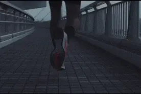 洋货代工转型自主品牌，国产跑鞋大牌同质价格亲民图片