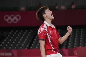 第24金！陈雨菲力克中国台北选手夺得羽毛球女单冠军图片