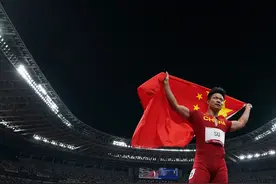 东京奥运会·东京之星｜一战“封神”史作古 中国田径跃新程——记百米“飞人”苏炳添图片