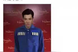 吴亦凡蜡像穿囚服？蜡像馆：假的！其蜡像已经撤了图片