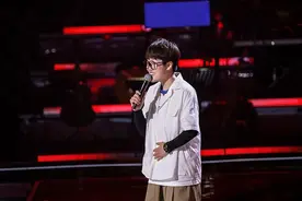 王靖雯好声音获导师转身 纯净嗓音被赞图片