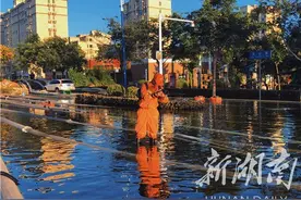 初上战场的“00”后——用镜头记录湖南消防援豫救援现场点滴图片