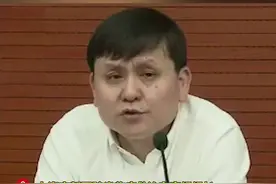 谈暑期出游：张文宏不建议慢性病患者、老年人、未接种疫苗者外出视频封面