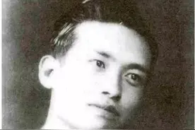 他被蒋介石亲自授予“中正剑”，却有着共产党的绝密代号，他从东北军司令部发出的假命令致使杜聿明损失了一个团……图片