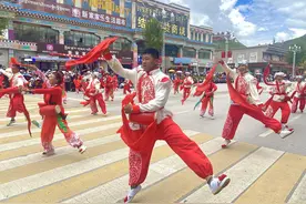 三江源头，玉树人载歌载舞庆州庆图片