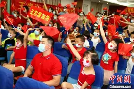 湖北跳水小将王宗源获一金一银 家乡人民送祝福图片