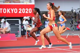 创造历史！中国选手王春雨在女子800米决赛中获得第五名图片