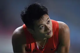 号称新的博尔特，让谢震业追不上的人是位17岁的高中生图片