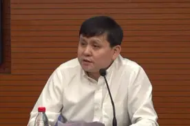 打过疫苗仍确诊？张文宏：广泛接种可大幅减缓病毒传播速度图片