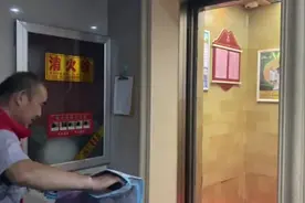 阻电动车上楼，经济区电梯装上阻车梯控系统图片