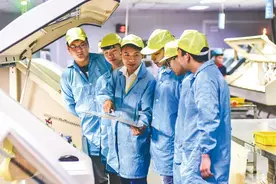 火了！毕业进大企业，年薪20万……黄石这所学校的“订单班”图片