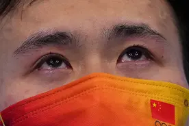 东京奥运会上两位中国男儿的泪水感动全网，背后原因曝光图片