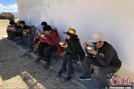 在“世界屋脊”上作业，中国科考队员衣、食、住、行有何特色？图片