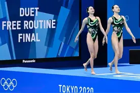 “湘妹子”孙文雁携手队友花游摘银，6岁时因意外溺水被父母送去学游泳图片