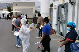 南非直飞中国航班停航，大使馆将为中转赴华人员核发健康码图片
