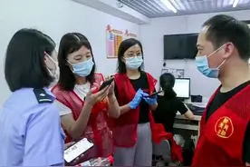 “期待心圆”：医生志愿者上门帮助外籍待产孕妇，年轻小夫妻忙支援两天没碰面图片