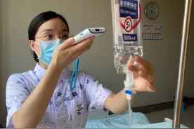 疫情下的南京色彩：致敬“白、绿、红、橙、蓝”一线的抗疫英雄图片