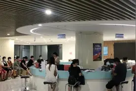 大中专和技工院校毕业生，即墨区人社局喊你来领钱图片