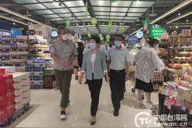 河南省台办主任崔兴莉走访慰问受灾台资企业图片
